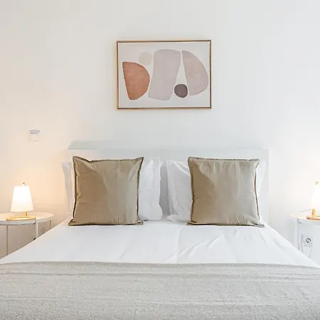 Ajuda Deluxe Apartments-3